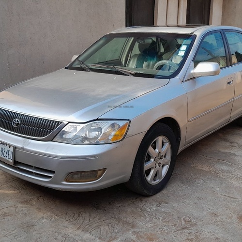Registered 2002 Toyota Avalon for Sale In Lagos