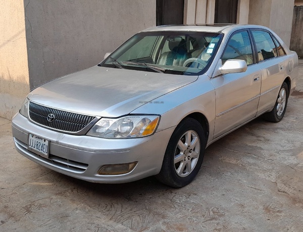 Registered 2002 Toyota Avalon for Sale In Lagos