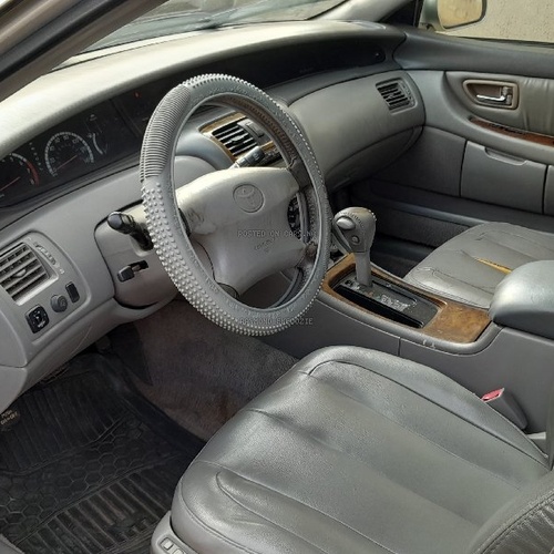 Registered 2002 Toyota Avalon for Sale In Lagos