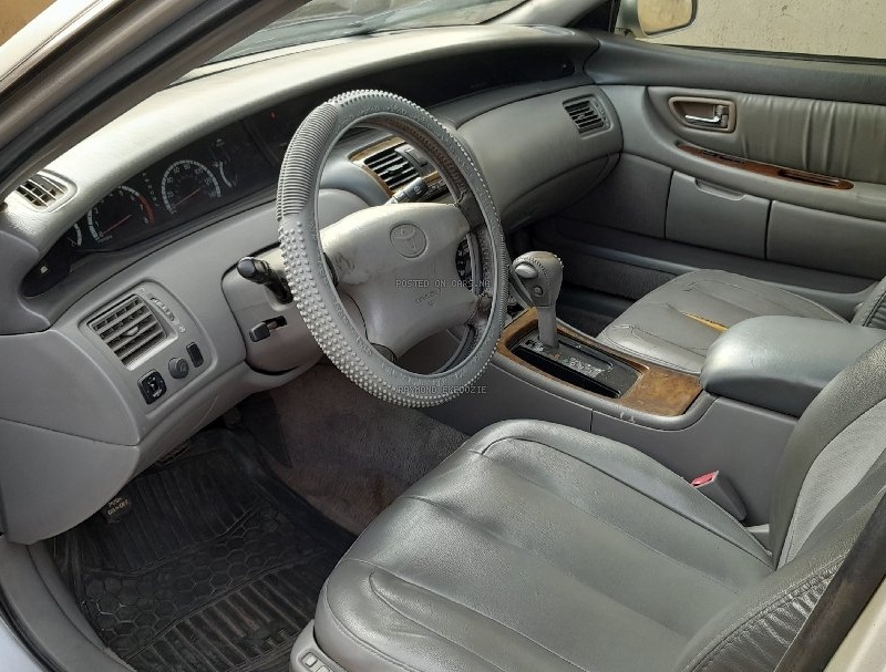 Registered 2002 Toyota Avalon for Sale In Lagos image