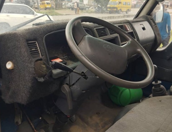 Registered 2004 Toyota Toyoace Truck for Sale In Lagos