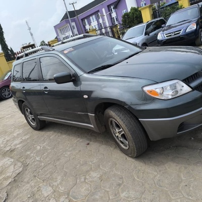 Tokunbo 2006 Mitsubishi Outlander In Lagos
