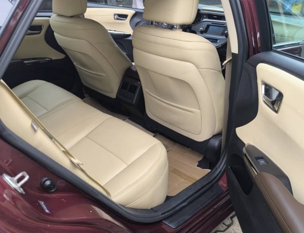 Tokunbo 2014 Toyota Avalon XLE In Lagos