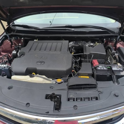 Tokunbo 2014 Toyota Avalon XLE In Lagos
