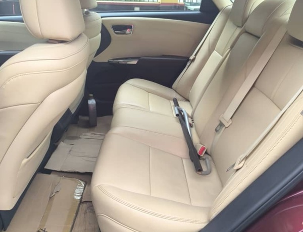 Tokunbo 2014 Toyota Avalon XLE In Lagos