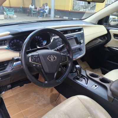 Tokunbo 2014 Toyota Avalon XLE In Lagos