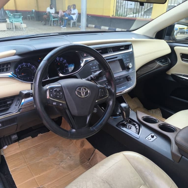 Tokunbo 2014 Toyota Avalon XLE In Lagos image