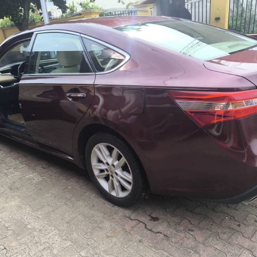 Tokunbo 2014 Toyota Avalon XLE In Lagos
