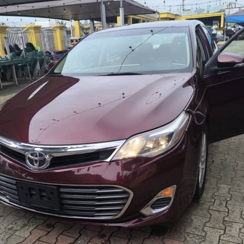 Tokunbo 2014 Toyota Avalon XLE In Lagos