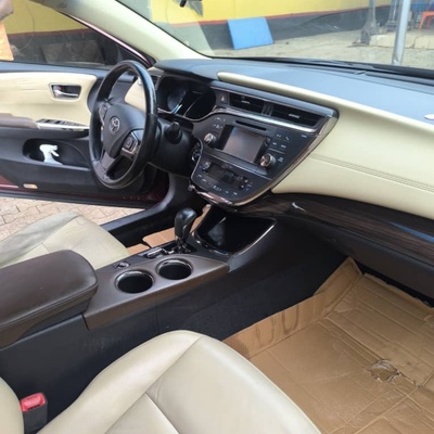 Tokunbo 2014 Toyota Avalon XLE In Lagos
