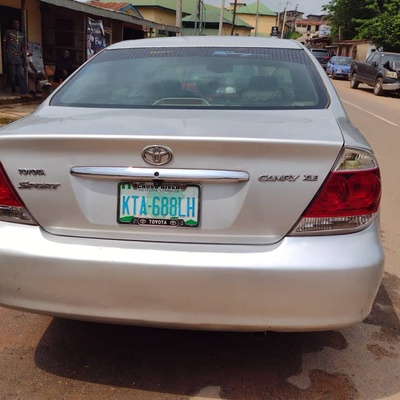 Toyota Camry 2004 ( Upgraded to 06 ) In Ibadan