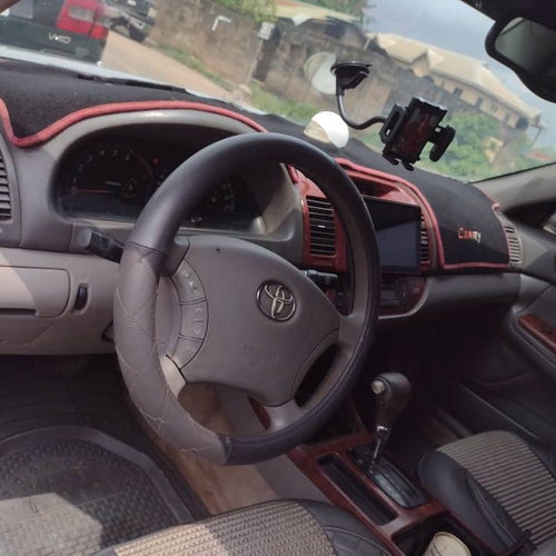 Toyota Camry 2004 ( Upgraded to 06 ) In Ibadan