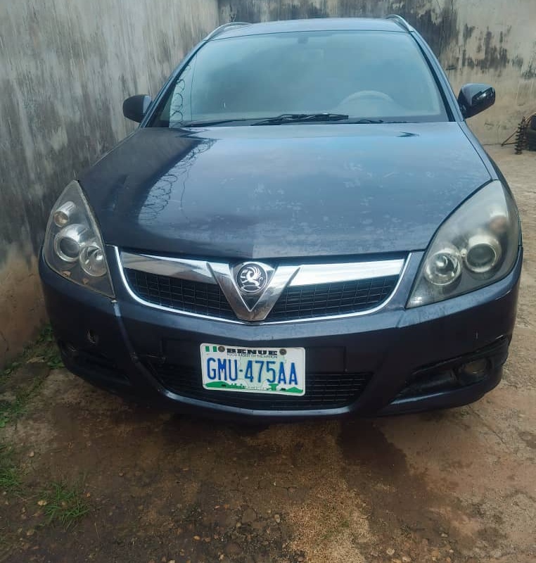Austin Onazi Hero Image