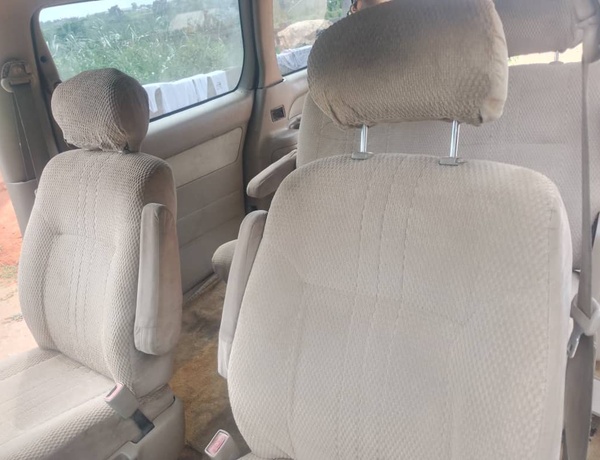 Nigerian Used Toyota Sienna 2000 in Agbara Ogun state