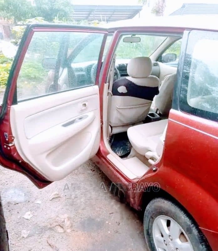TOYOTA AVANZA 2006 IN MOKOLA, IBADAN image