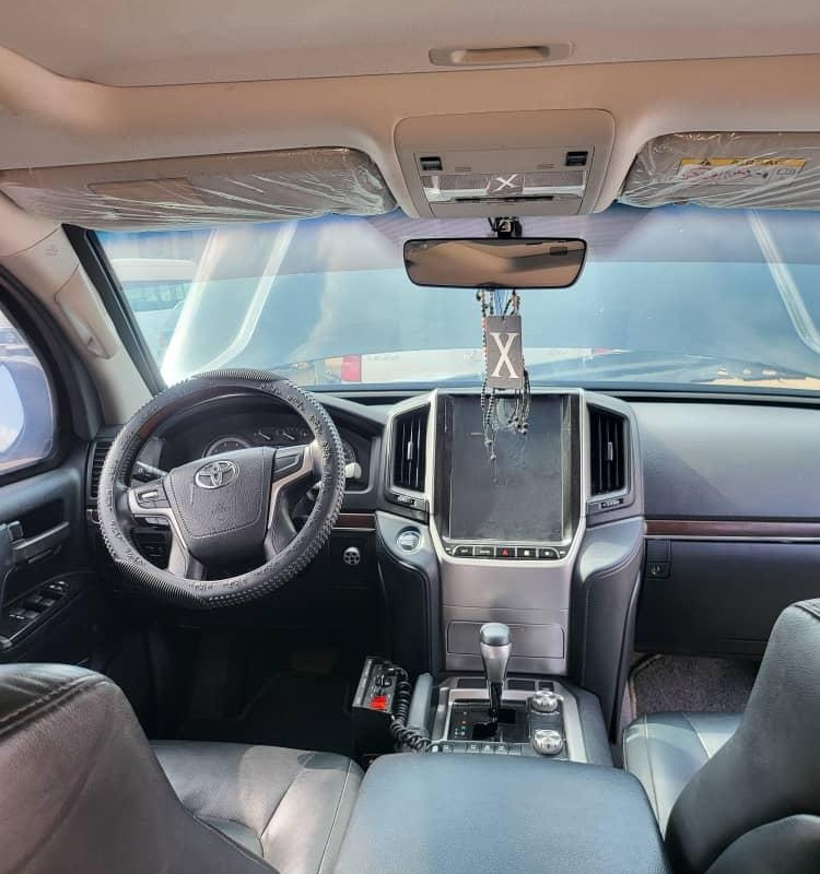 2018 model Toyota Land cruiser (Bullet Proof) image