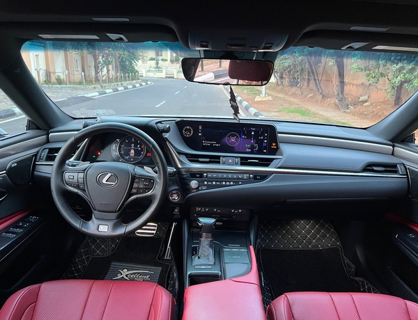 Foreign used 2021 Lexus ES 350 F-Sport In Abuja