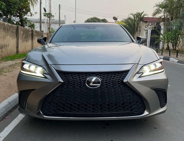 Foreign used 2021 Lexus ES 350 F-Sport In Abuja