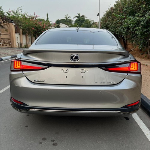 Foreign used 2021 Lexus ES 350 F-Sport In Abuja