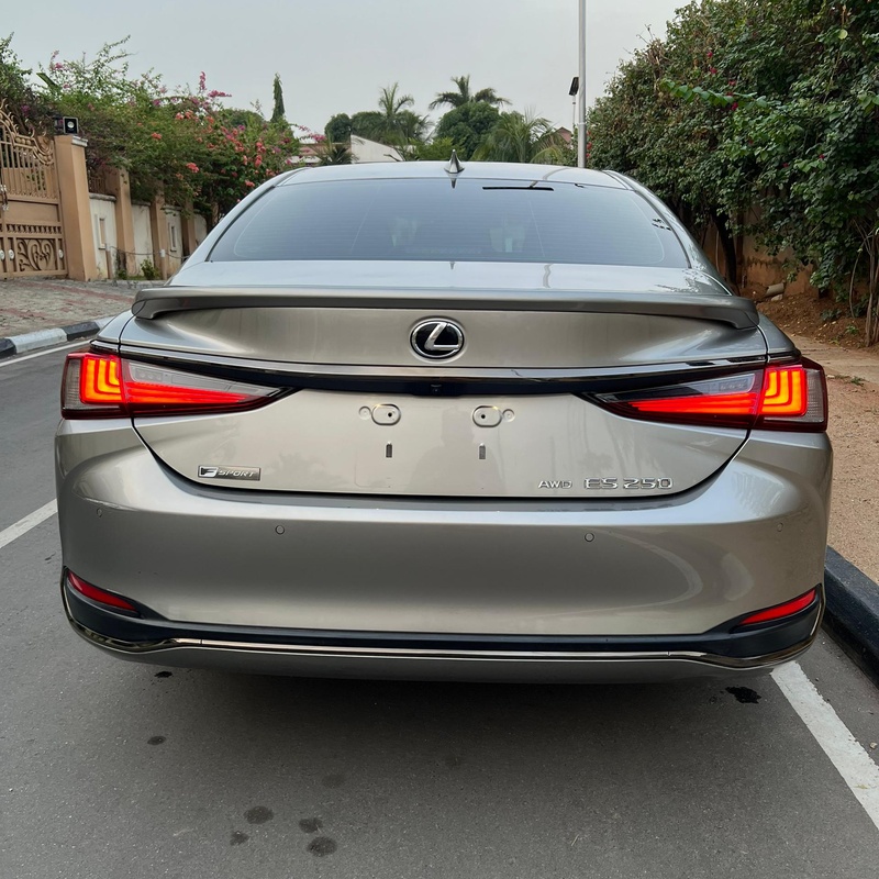 Foreign used 2021 Lexus ES 350 F-Sport In Abuja image
