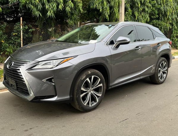 EXTREMELY CLEAN 2018 FOREIGN USED LEXUS RX350 IN ABUJA