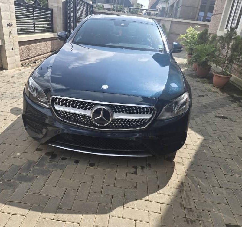 EXTREMELY CLEAN 2018 FOREIGN USED MERCEDES BENZ E43 AMG!!! image