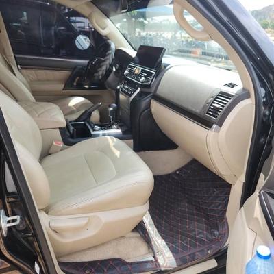 Toyota Land cruiser Prado  2019 upgraded to 24 In Abuja