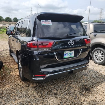 Toyota Land cruiser Prado  2019 upgraded to 24 In Abuja