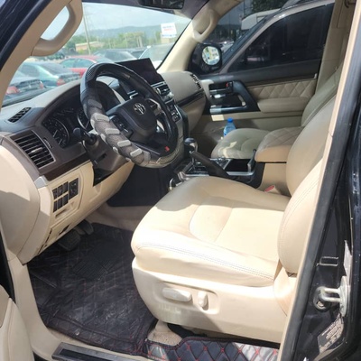Toyota Land cruiser Prado  2019 upgraded to 24 In Abuja
