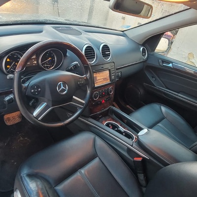 Mercedes Benz GL450 for sale 2010 model