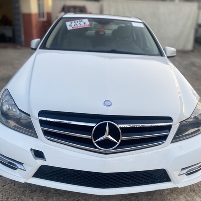  Foreign Used Mercedes Benz E250 2014 for Sell in Alimosho,Lagos