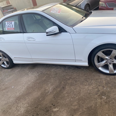  Foreign Used Mercedes Benz E250 2014 for Sell in Alimosho,Lagos