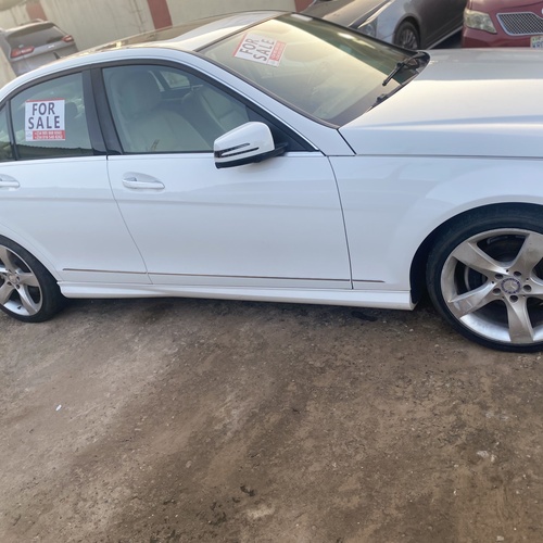  Foreign Used Mercedes Benz E250 2014 for Sell in Alimosho,Lagos
