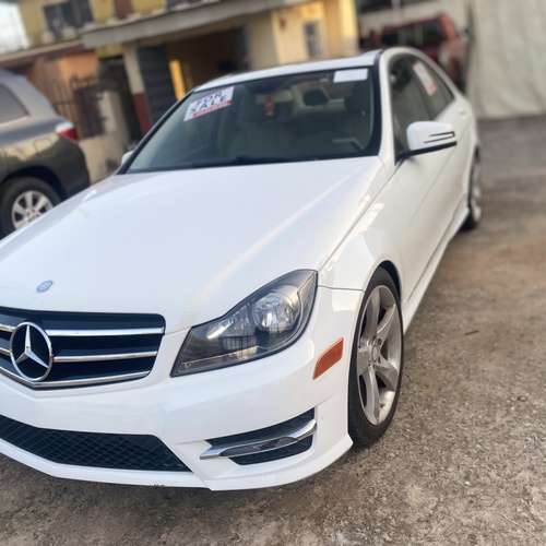  Foreign Used Mercedes Benz E250 2014 for Sell in Alimosho,Lagos