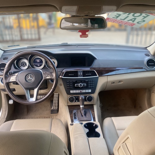  Foreign Used Mercedes Benz E250 2014 for Sell in Alimosho,Lagos