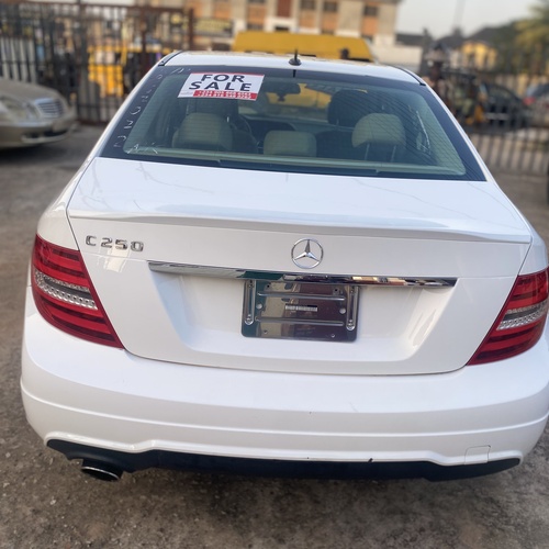  Foreign Used Mercedes Benz E250 2014 for Sell in Alimosho,Lagos