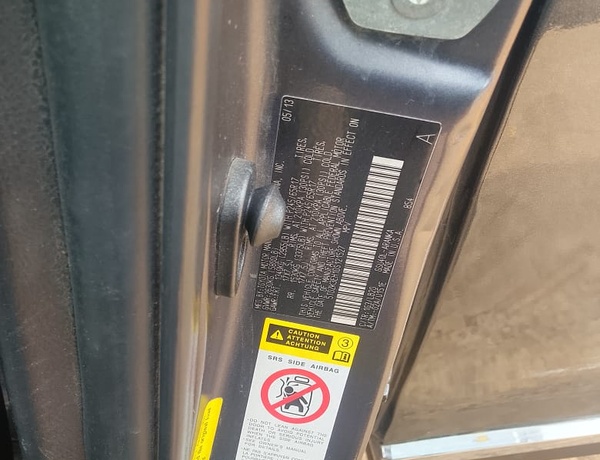 FOREIGN USED TOYOTA HIGHLANDER 2013 FOR SALE  IN LAGOS