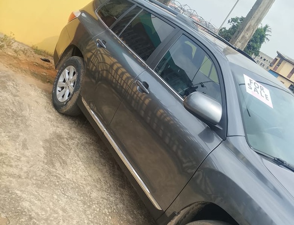 FOREIGN USED TOYOTA HIGHLANDER 2013 FOR SALE  IN LAGOS