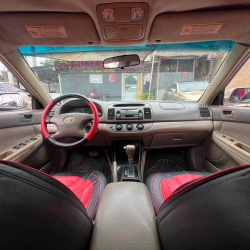 2004 TOYOTA CAMRY XLE In Abuja