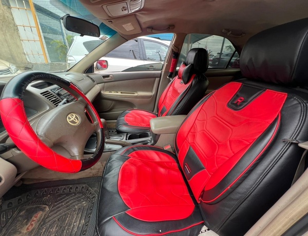 2004 TOYOTA CAMRY XLE In Abuja
