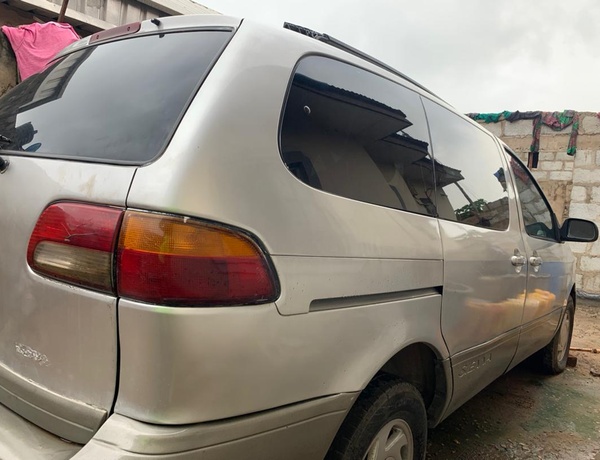 Toyota Sienna 2002 In Abuja
