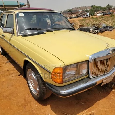 Mercedes Benz E300 In Obosi,Anambra State.