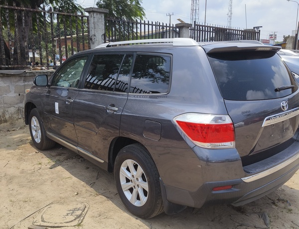 Tokunbo 2012 Toyota Highlander LE