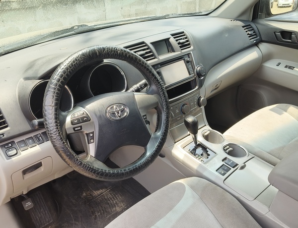 Tokunbo 2012 Toyota Highlander LE