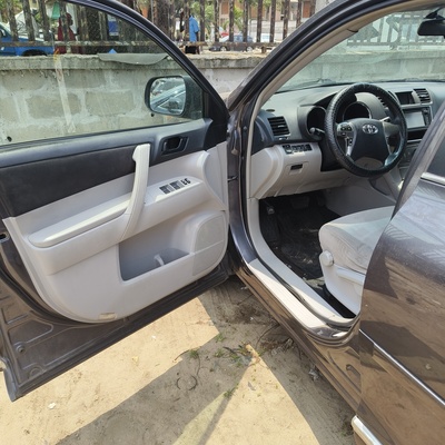 Tokunbo 2012 Toyota Highlander LE