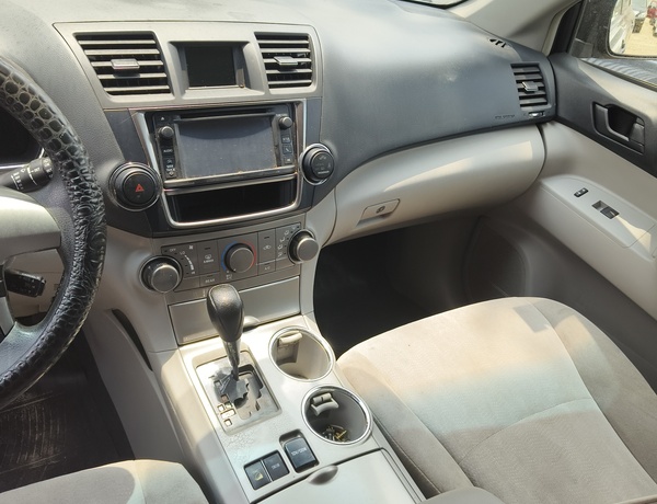 Tokunbo 2012 Toyota Highlander LE