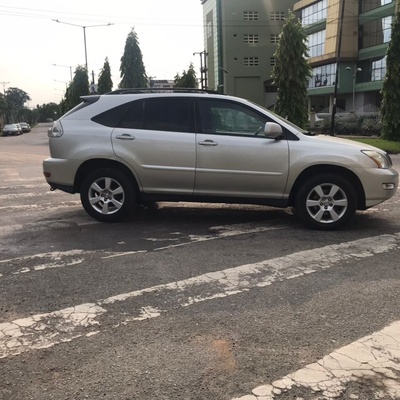 Foreign used Lexus RX330 * 2004 * For sale in Lagos