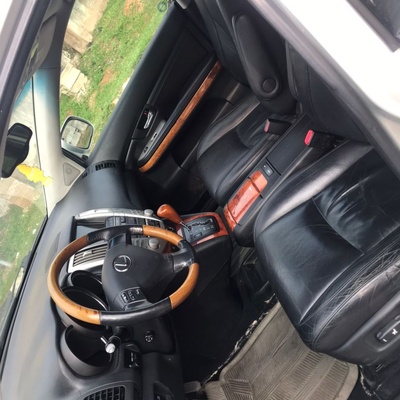 Foreign used Lexus RX330 * 2004 * For sale in Lagos