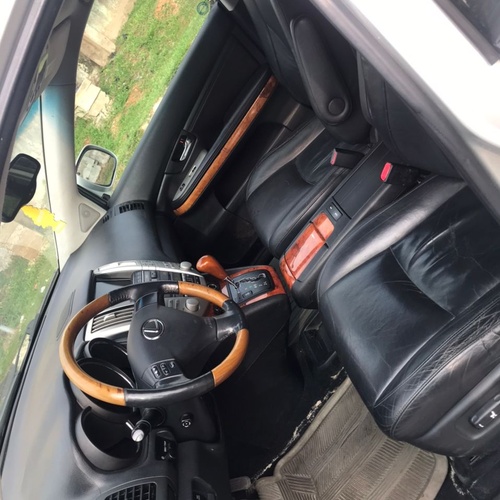 Foreign used Lexus RX330 * 2004 * For sale in Lagos