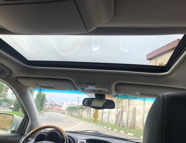 Foreign used Lexus RX330 * 2004 * For sale in Lagos